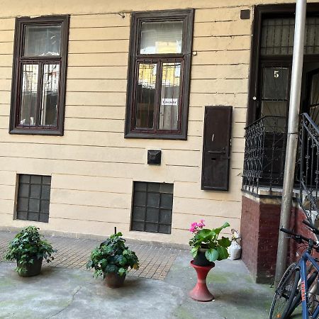 Lavender Apartment Near Heroes' Square & Puskas Stadium Budapeşte Dış mekan fotoğraf