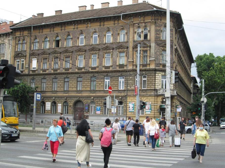 Lavender Apartment Near Heroes' Square & Puskas Stadium Budapeşte Dış mekan fotoğraf